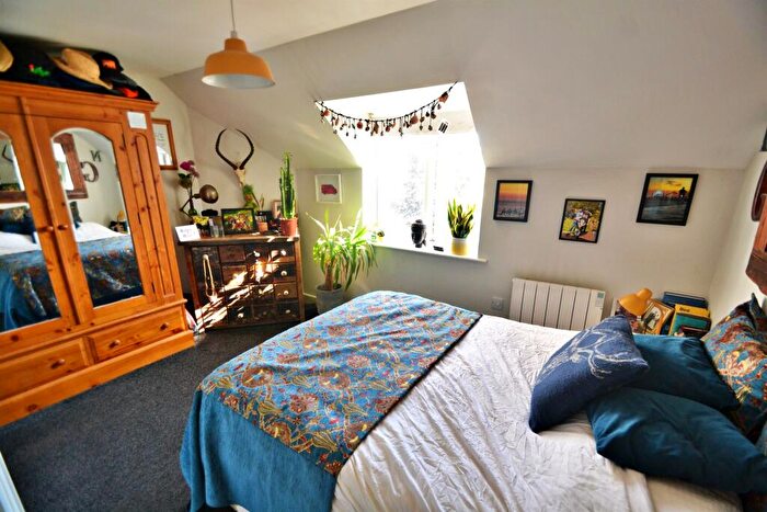 2 Bedroom Flat To Rent In Ashley Cross, BH14