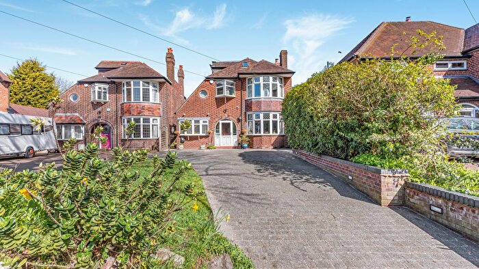 4 Bedroom Detached House For Sale In Chester Road, Castle Bromwich, Birmingham, B36