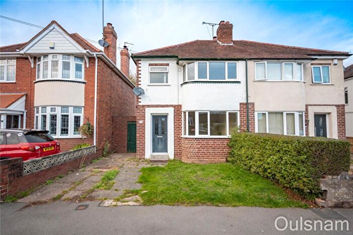 3 Bedroom Semi-Detached House For Sale In Mount Pleasant, Kingswinford, West Midlands, DY6