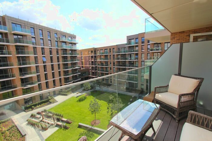 2 Bedroom Flat To Rent In Queenshurst Square, Kingston Upon Thames, KT2