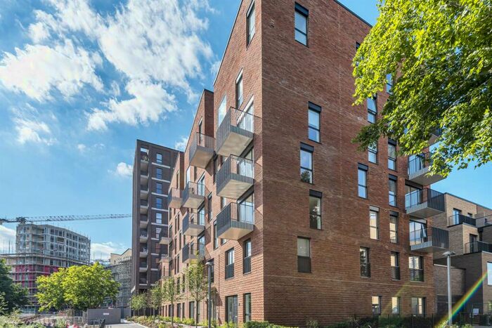 2 Bedroom Apartment To Rent In Joseph Huntley Walk, Reading, RG1