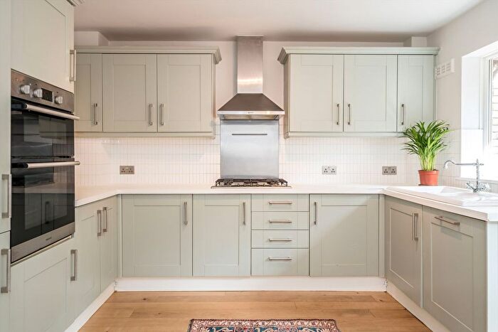 4 Bedroom Terraced House For Sale In Lord Roberts Mews, London, SW6