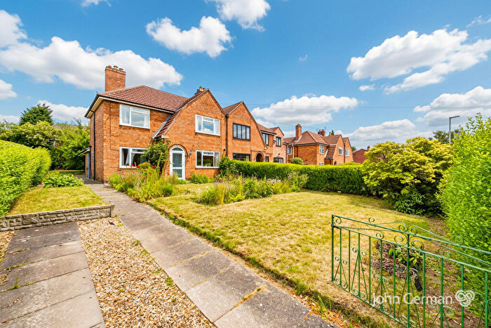 3 Bedroom Semi-Detached House For Sale In Sparkenhoe Estate, Heather, LE67