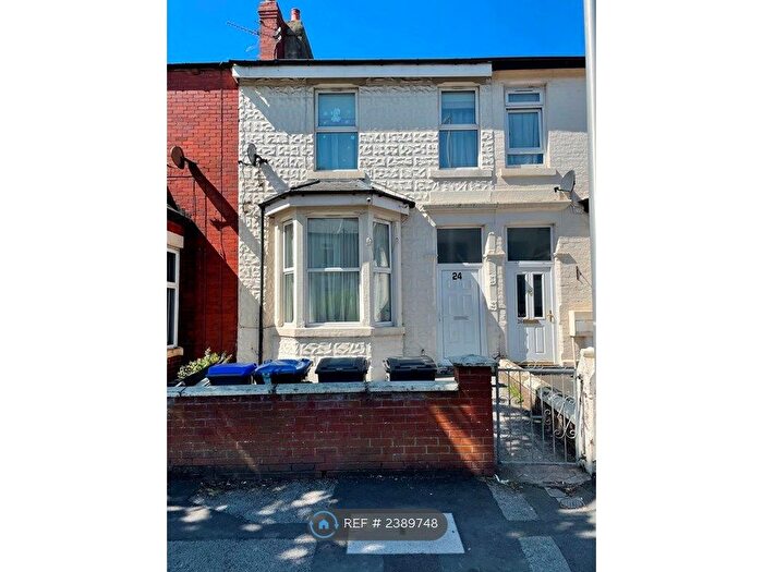 2 Bedroom Flat To Rent In Buchanan Street, Blackpool, FY1