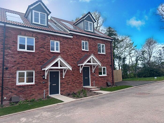 4 Bedroom Semi-Detached House To Rent In Goodmores Drive, Exmouth, EX8