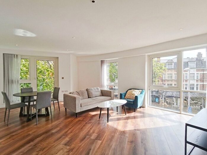 2 Bedroom Flat For Sale In Dickens Yard, Ealing, W5