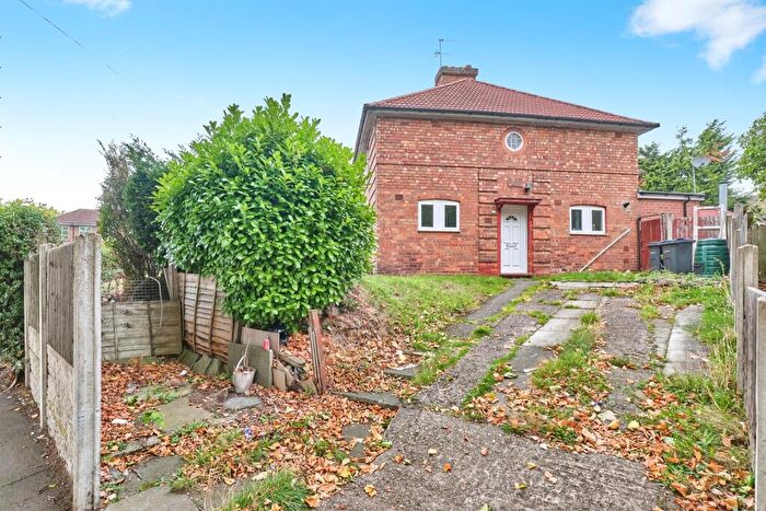 3 Bedroom Terraced House To Rent In Warren Farm Road, Birmingham, B44