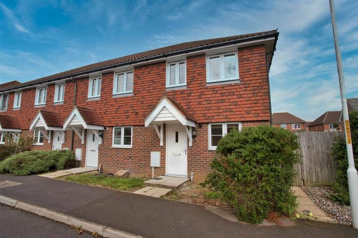 2 Bedroom End Of Terrace House To Rent In Pannell Drive, Hawkinge, CT18