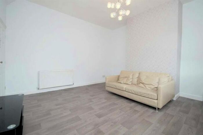 1 Bedroom Terraced House To Rent In Edgar Road, Sanderstead, South Croydon, CR2