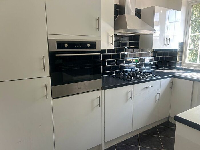 2 Bedroom Flat To Rent In Barbican Road, Greenford, UB6