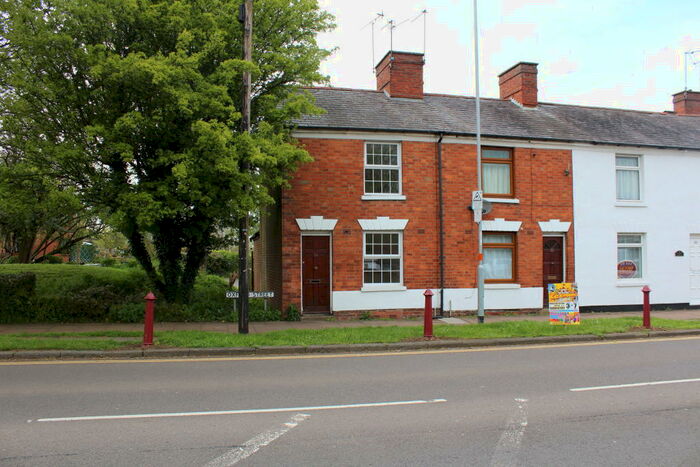 2 Bedroom House To Rent In Oxford Street, Daventry, Northants, NN11