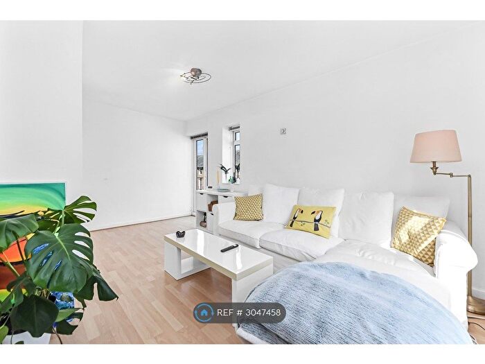 1 Bedroom Flat To Rent In Chelsea Manor Court, London, SW3
