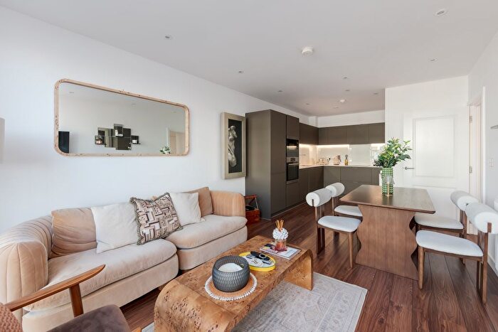 2 Bedroom Flat For Sale In Iverson Point, Harrison Walk London, SE10