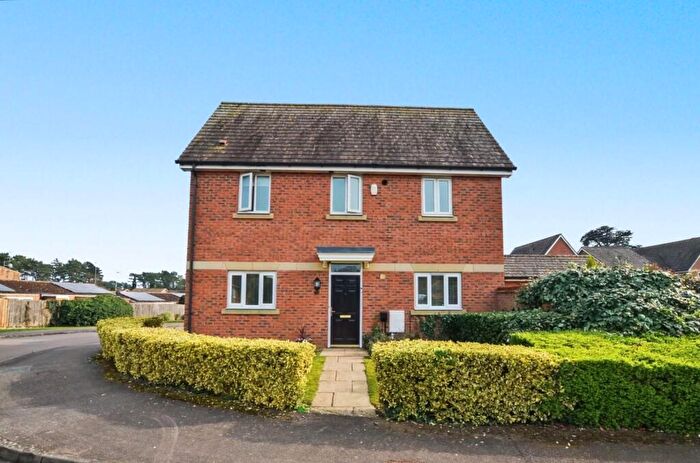 3 Bedroom Detached House For Sale In Manderville Close, Manderville Grange, Northampton, NN3