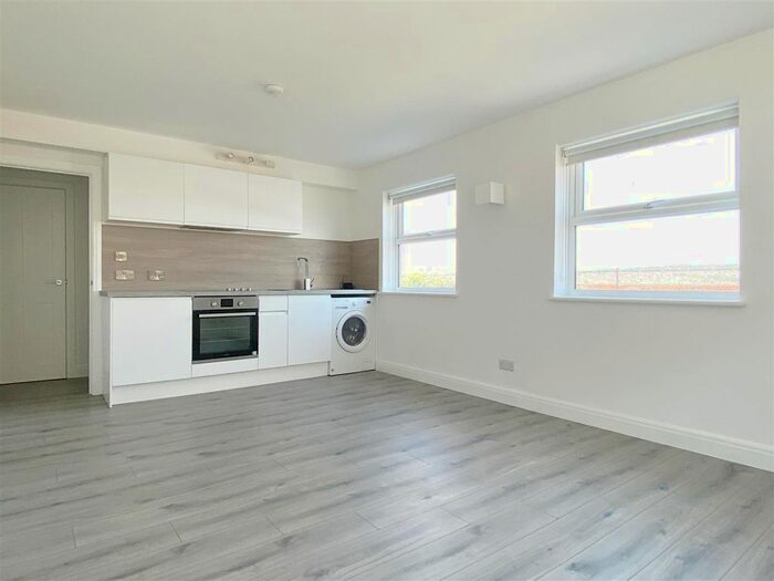 Studio To Rent In Howard Place, Brighton, BN1