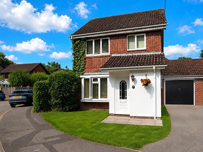 3 Bedroom Detached House For Sale In Roundhouse Drive, West Totton, Hampshire, SO40