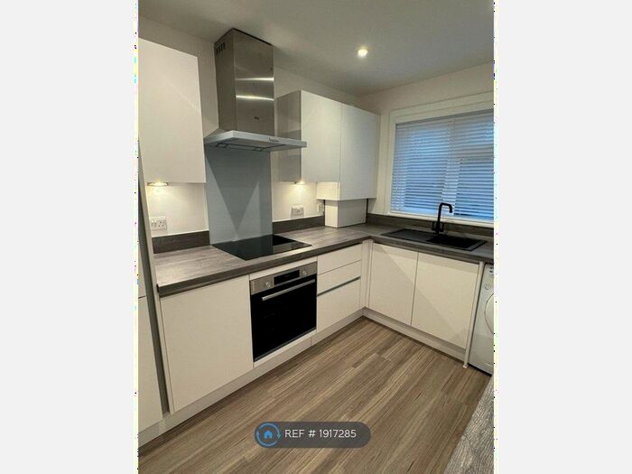 3 Bedroom Terraced House To Rent In Belmont Park Close, London, SE13