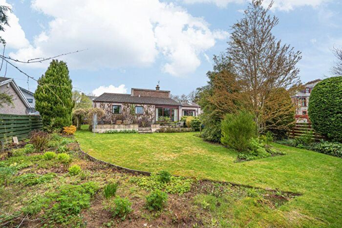 4 Bedroom Detached Bungalow For Sale In A, New Road, Milnathort, KY13