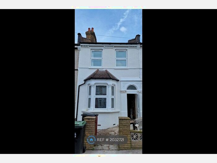 4 Bedroom Terraced House To Rent In Grasmere Road, London, SE25