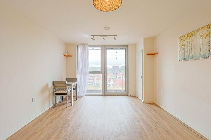 1 Bedroom Apartment To Rent In Mar House, The Hyde, NW9