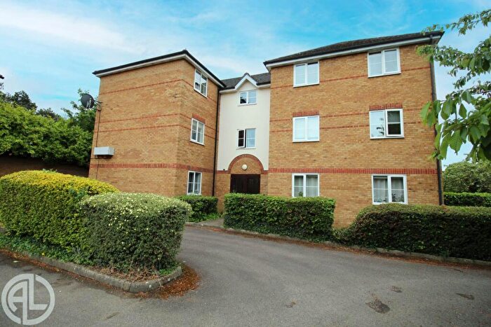 1 Bedroom Apartment For Sale In Chagny Close, Letchworth Garden City, SG6