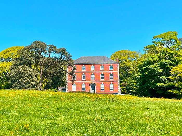 2 Bedroom Flat To Rent In Gonvena, Wadebridge, PL27