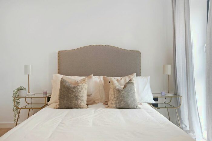 2 Bedroom Flat For Sale In Fairfield Road, Brentwood, CM14