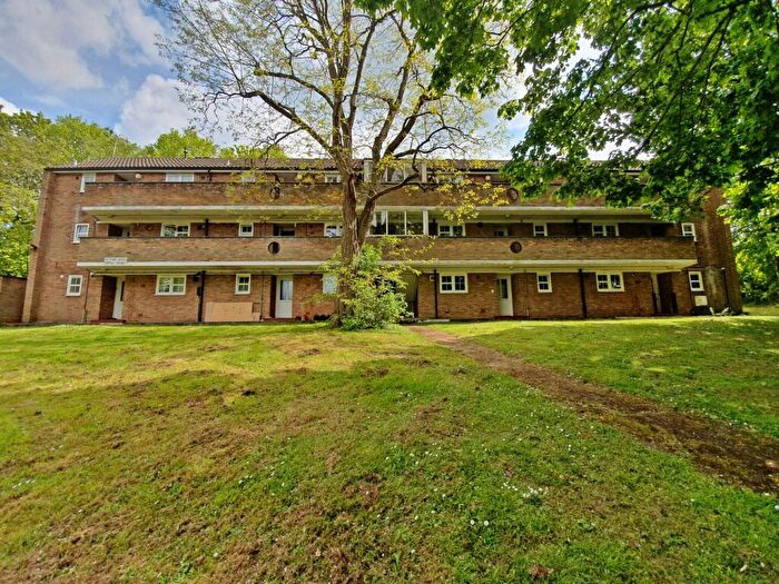 1 Bedroom Flat To Rent In Blythway Houses, Haldens, Welwyn Garden City, AL7