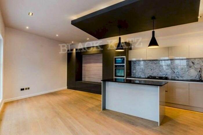 2 Bedroom Town House To Rent In Agar Grove, London, NW1