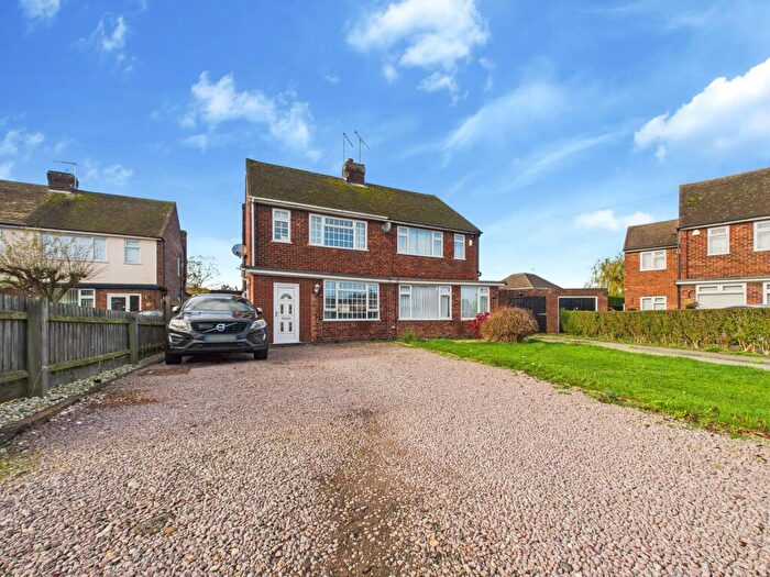 3 Bedroom Semi-Detached House For Sale In Granville Avenue, Northborough, PE6