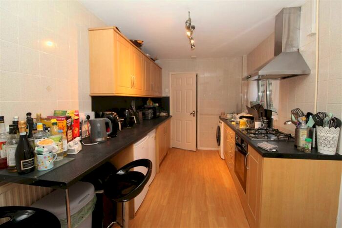 4 Bedroom House To Rent In Gelligaer Street, Cathays, Cardiff, CF24