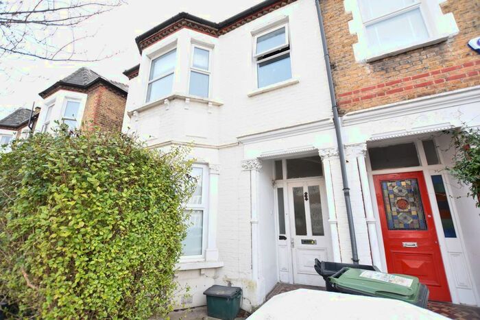 1 Bedroom Flat To Rent In Knighton Park Road, Sydenham, SE26