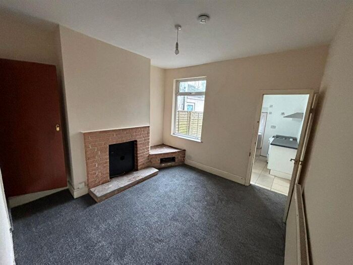 3 Bedroom Property To Rent In Highbury Road, Smethwick, B66