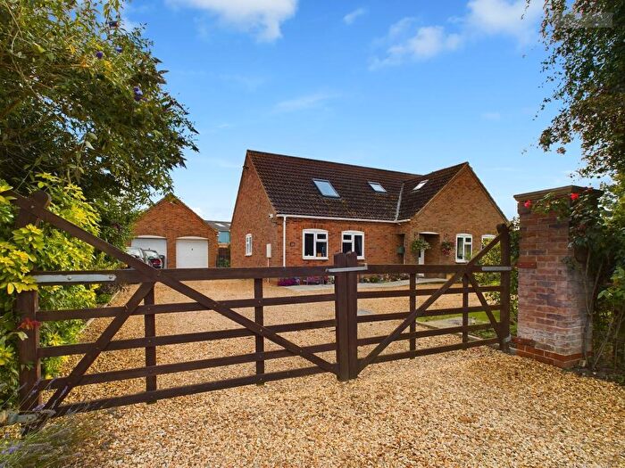 5 Bedroom Detached Bungalow For Sale In Dog Drove North, Holbeach Drove, PE12