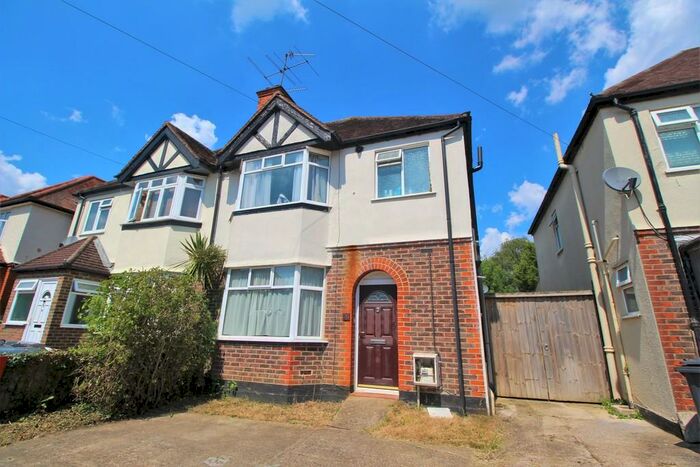 5 Bedroom Semi-Detached House To Rent In Weston Road, Guildford, GU2
