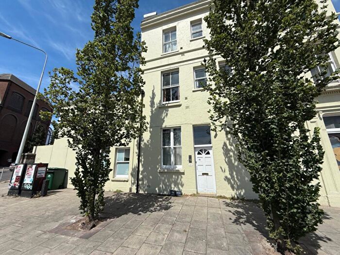 1 Bedroom Flat For Sale In Lewes Road, Brighton, BN2