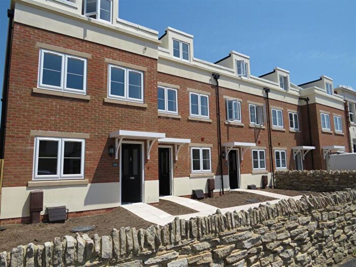 4 Bedroom Semi-Detached House To Rent In High Street, Lee-On-The-Solent, PO13