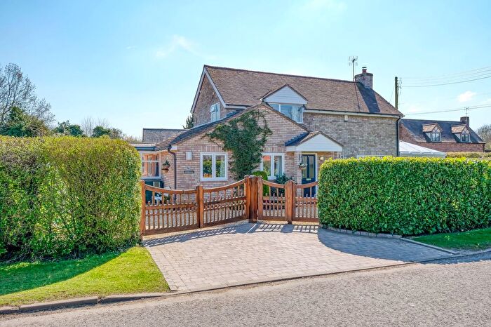 3 Bedroom Detached House For Sale In Earls Common Road, Stock Green, Redditch, B96