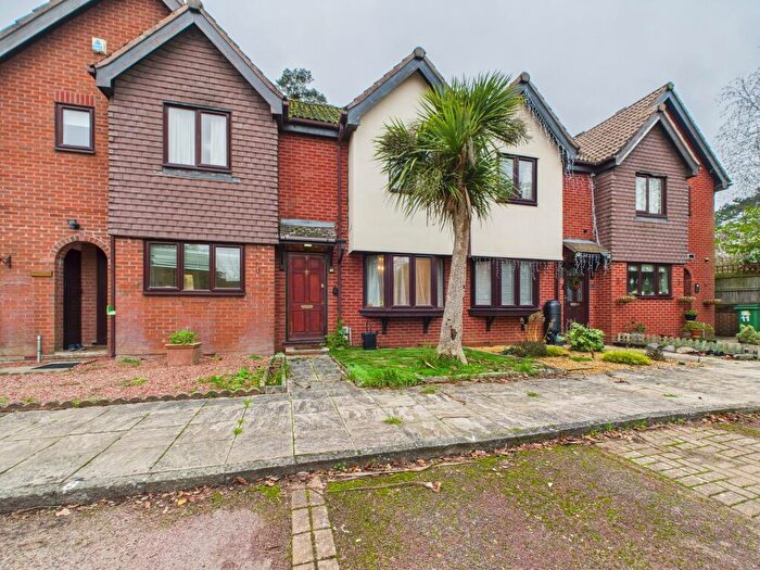 2 Bedroom Terraced House For Sale In Benyon Mews, Reading, Reading, RG1