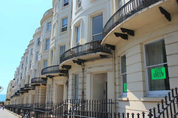 Studio To Rent In Brunswick Place, Hove, East Sussex, BN3