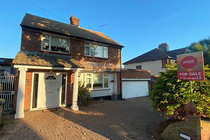 5 Bedroom Detached House For Sale In Marlborough Road, Southend On Sea, SS1