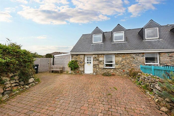 2 Bedroom Semi-Detached Bungalow For Sale In Cadogan Road, Camborne, TR14