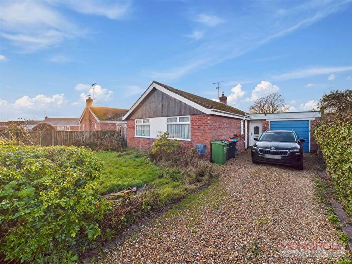 3 Bedroom Bungalow For Sale In Townfield Avenue, Farndon, Chester, CH3