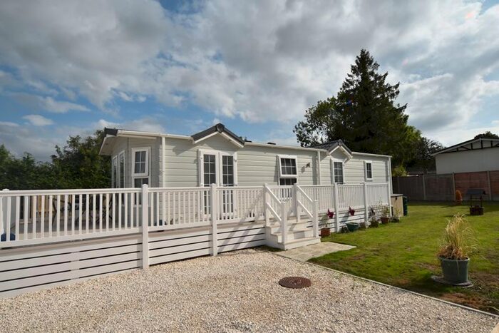 2 Bedroom Property For Sale In Bowdens, Langport, TA10