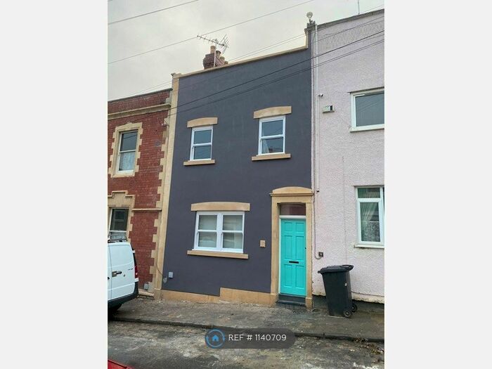 3 Bedroom Terraced House To Rent In Firfield Street, Bristol, BS4