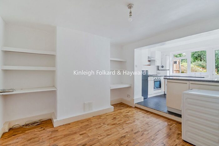 1 Bedroom Flat To Rent In Foxberry Road, Brockley, London, SE4