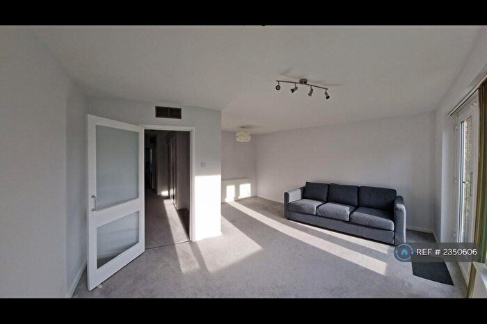 1 Bedroom Flat To Rent In Court Downs Road, Beckenham, BR3