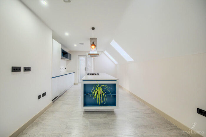 2 Bedroom Apartment For Sale In The Willows, Edgbaston Road, Edgbaston, B12