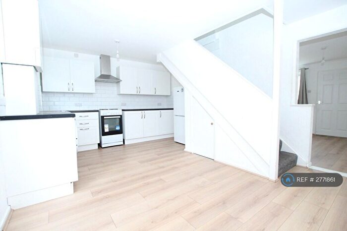 3 Bedroom Terraced House To Rent In Merivale Grove, Chatham, ME5