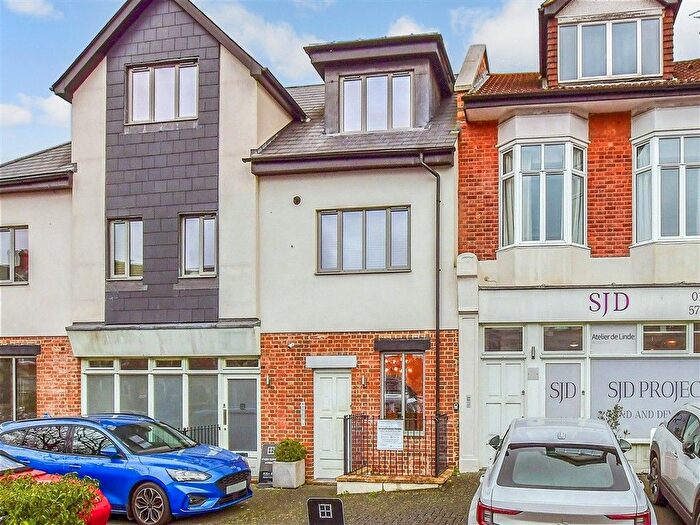 1 Bedroom Flat For Sale In St. John's Road, Tunbridge Wells, Kent, TN4